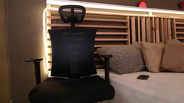 PaulEvens live sex cam