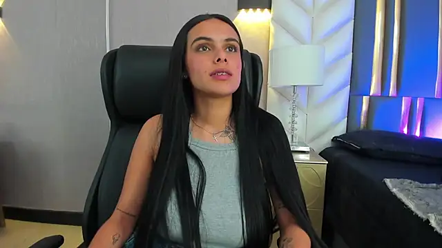 ChloeHarper_ live sex cam