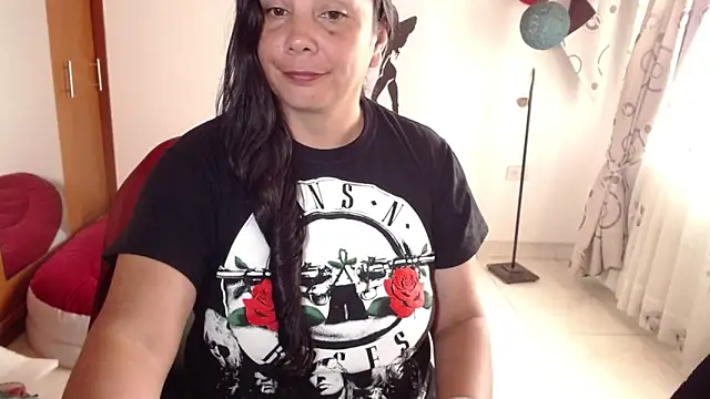 vivian-milf's cam snapshot