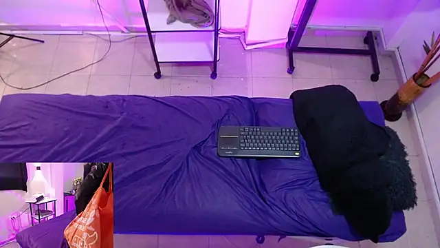 AmyRox_'s cam snapshot