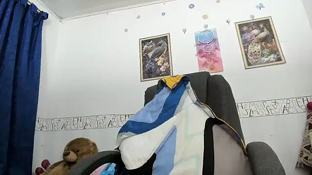 lili_breastxxx's cam snapshot