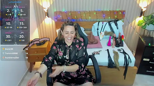 luciana_ballesteros_'s cam snapshot