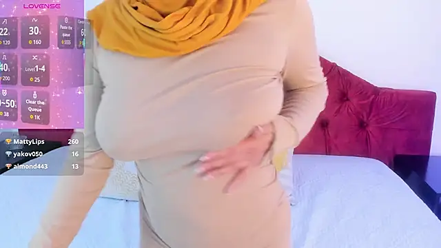 _Nadiaa's cam snapshot