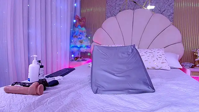 aisha_sh's cam snapshot