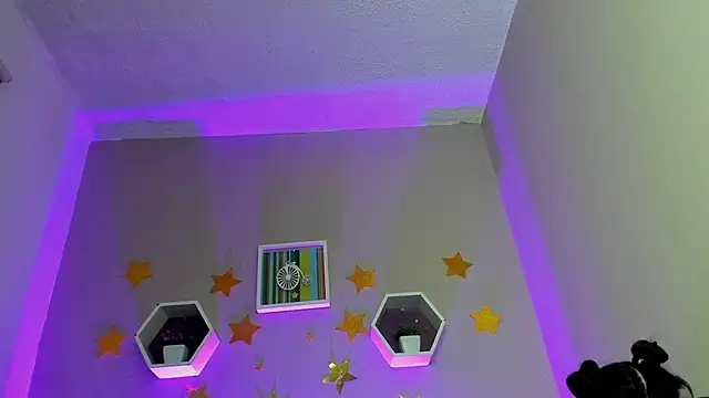 Laskhmi_'s cam snapshot