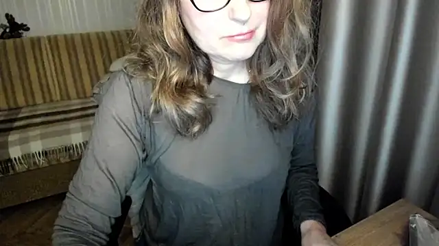 lauraoven's cam snapshot