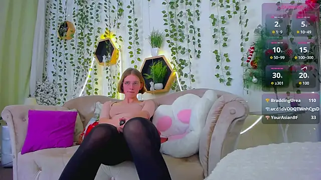 Mia_Mooore's cam snapshot