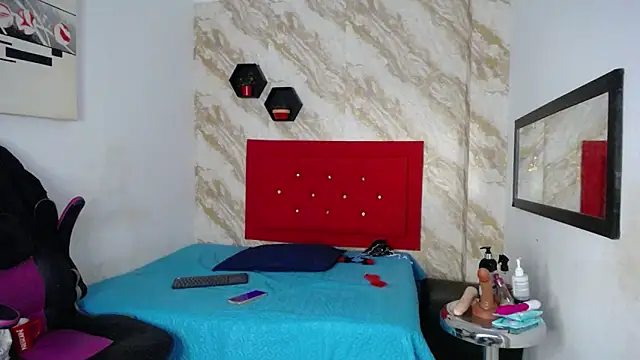 issa__love's cam snapshot