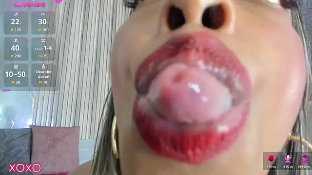 BriannaChelsea's cam snapshot