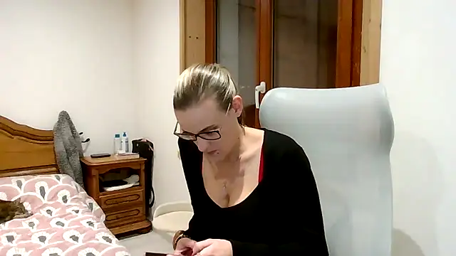 Madame_Callie's cam snapshot