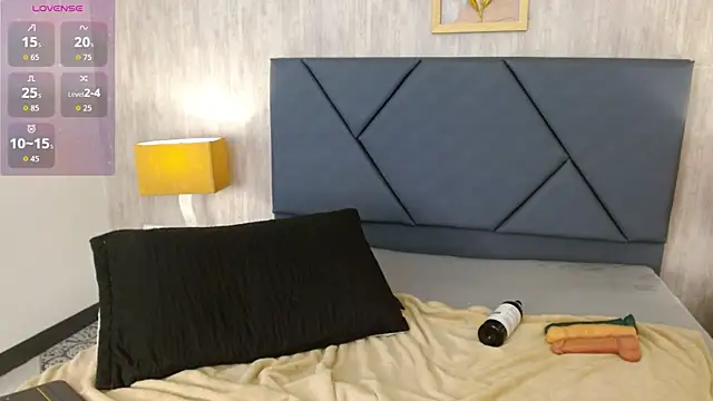 LexyBlaze_'s cam snapshot