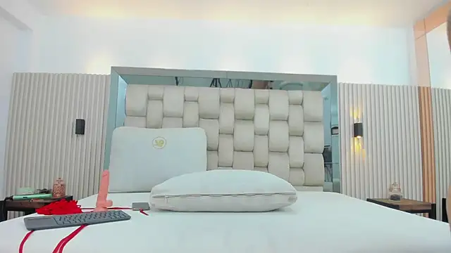 noah_pariss's cam snapshot