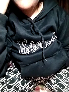 m-mbae's cam snapshot