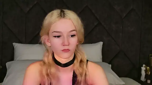 NaomiLoys's cam snapshot