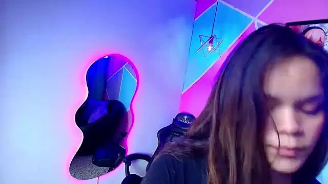 adhara_glow_'s cam snapshot