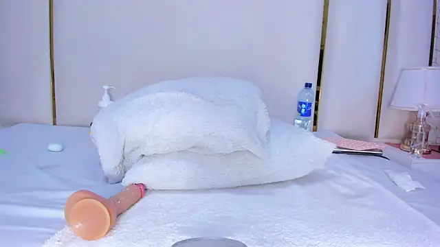 paola_rodriguez's cam snapshot