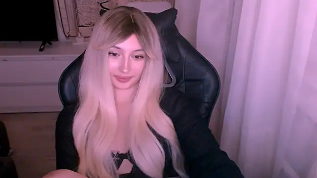 beauty_blonde's cam snapshot