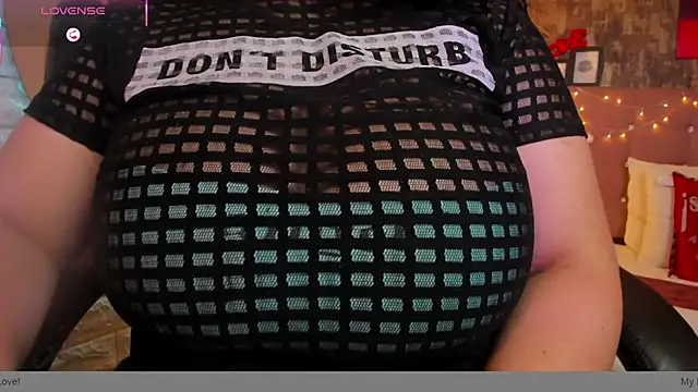 alice__tylor's cam snapshot