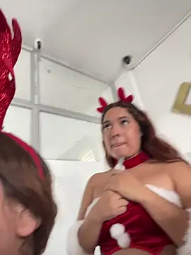 Emily_Jonness_'s cam snapshot