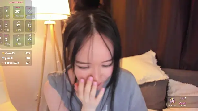 AmiliYan live sex cam