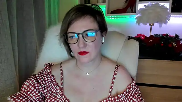 feliziaDesire's cam snapshot