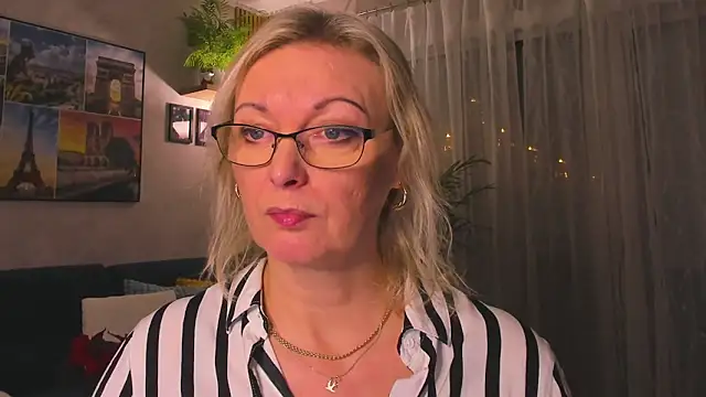 vanessa_chat's cam snapshot