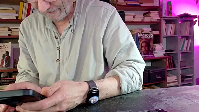 yvanbonar's cam snapshot