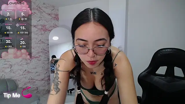 miss_andreaa_t's cam snapshot