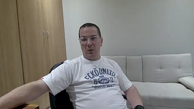 BrettJ81's cam snapshot