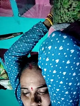 Pooja750's cam snapshot