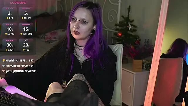 Ada_Corvus's cam snapshot