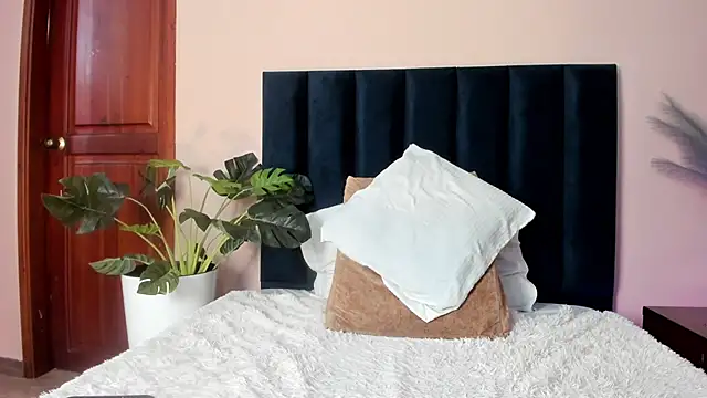 MiaHertz's cam snapshot