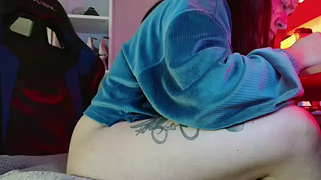 DirtyDi97's cam snapshot