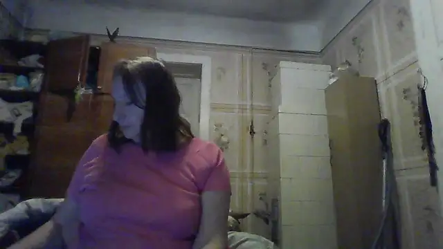 AnnaLive570's cam snapshot