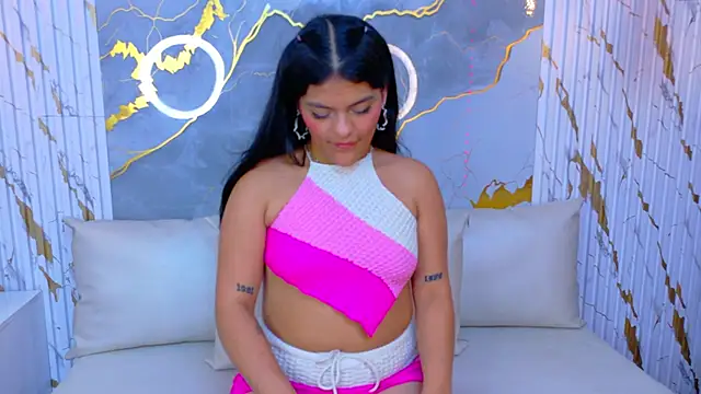 NIKIBUNNY's cam snapshot