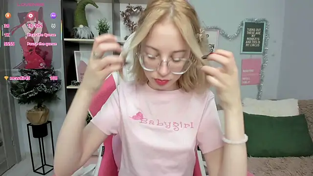 InfernoMia's cam snapshot