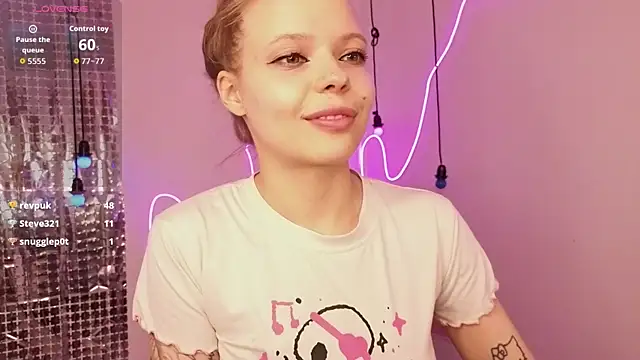 lucy_loy's cam snapshot