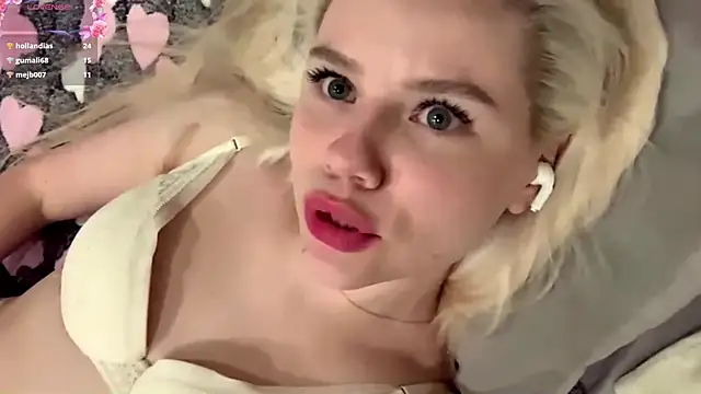 MistikMinx's cam snapshot