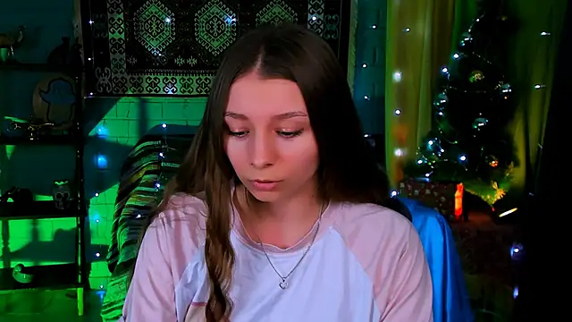 JulieDaniel's cam snapshot