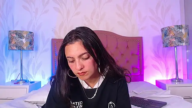 Emmy_Palacios's cam snapshot