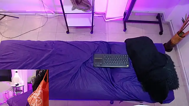 AmyRox_'s cam snapshot