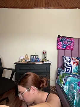 CoraVibes's cam snapshot