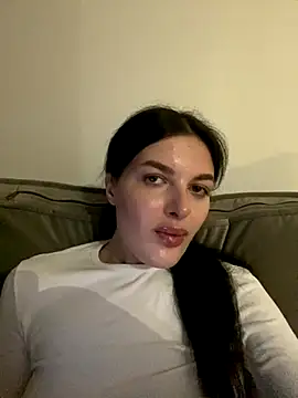 little_belucci's cam snapshot