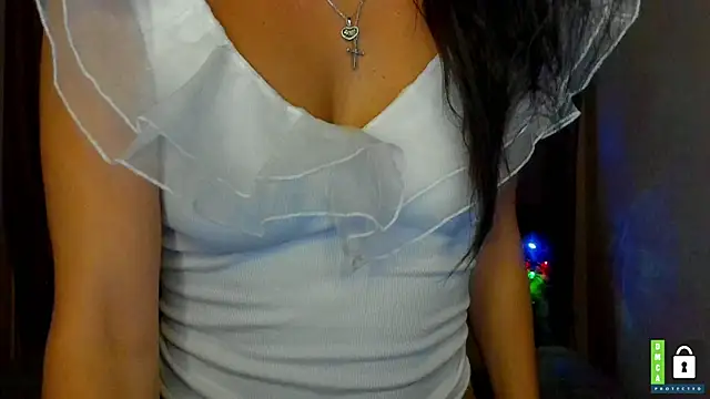 Alianna_Solo_Kisses's cam snapshot