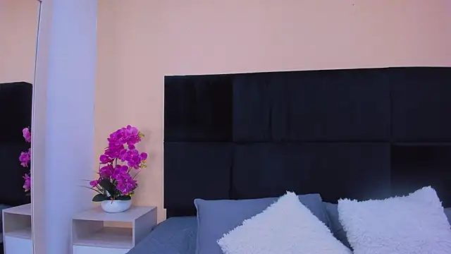 MaddyCrofft's cam snapshot