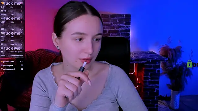 leslie_bird's cam snapshot