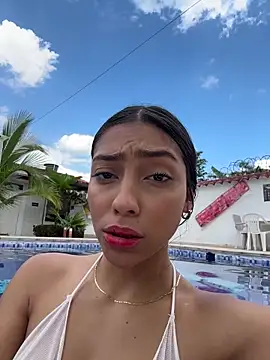 Ema_azel's cam snapshot