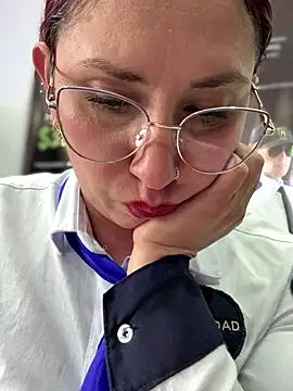 Megan-01-'s cam snapshot