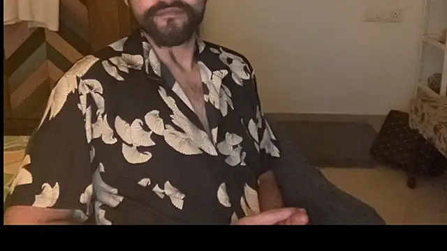 MakeMeAwareAah's cam snapshot