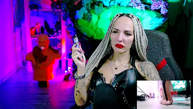 MonicaMaxwel's cam snapshot